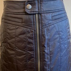 ATHLETA winter PrimaLoft puffer skirt Size 2 black